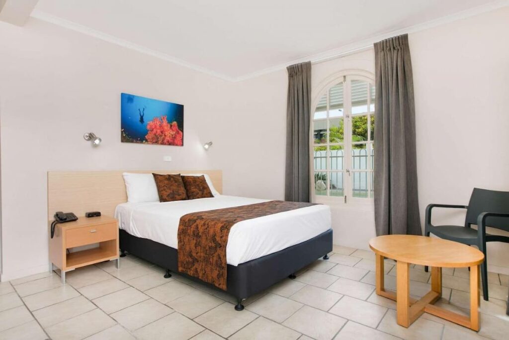 Comfort Inn Cairns City Bedroom