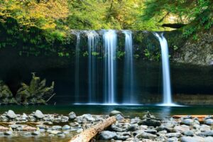 6 Must-See Waterfalls In Queensland