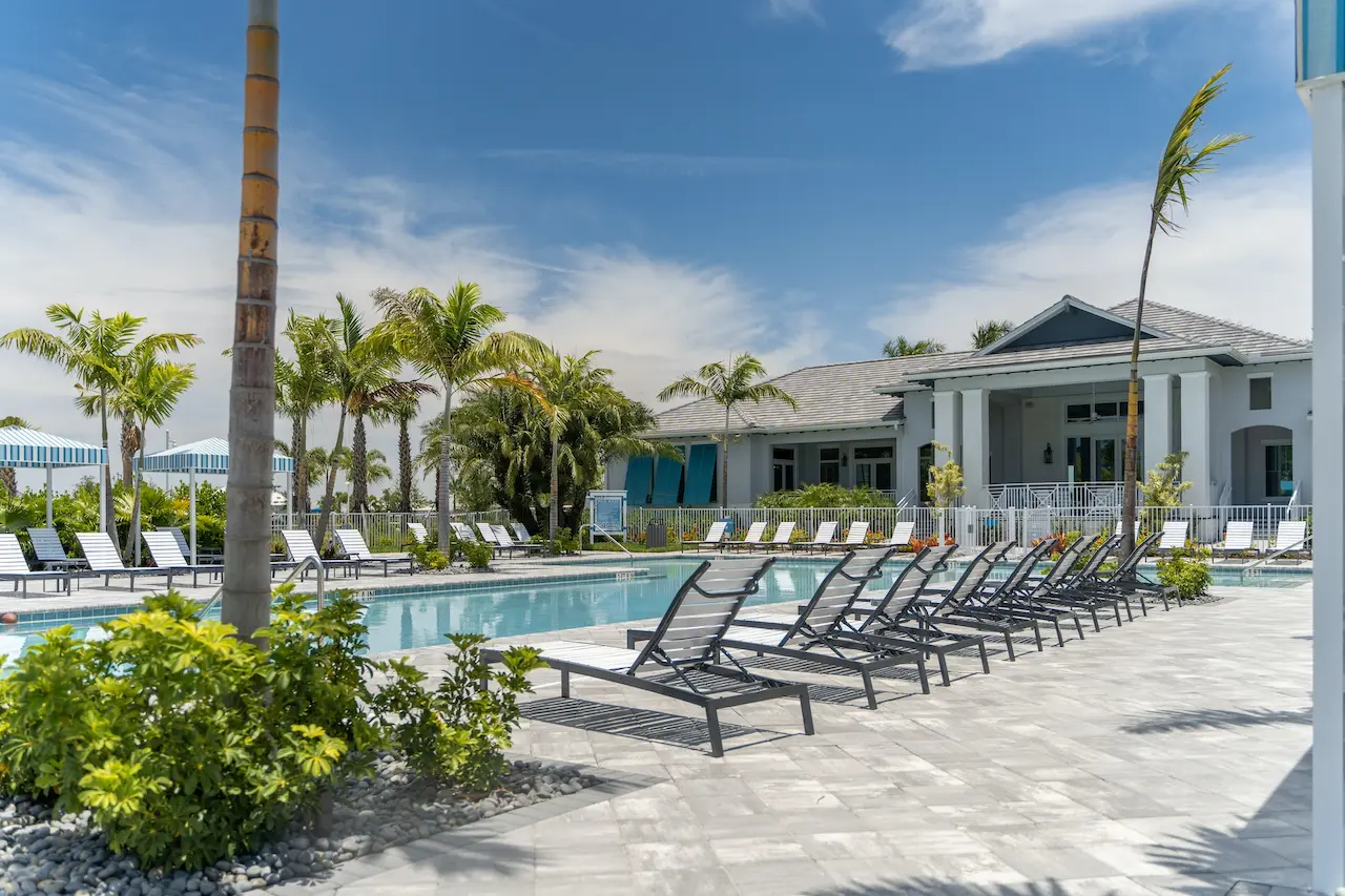 Holiday Island Resorts 1280x853 1.webp