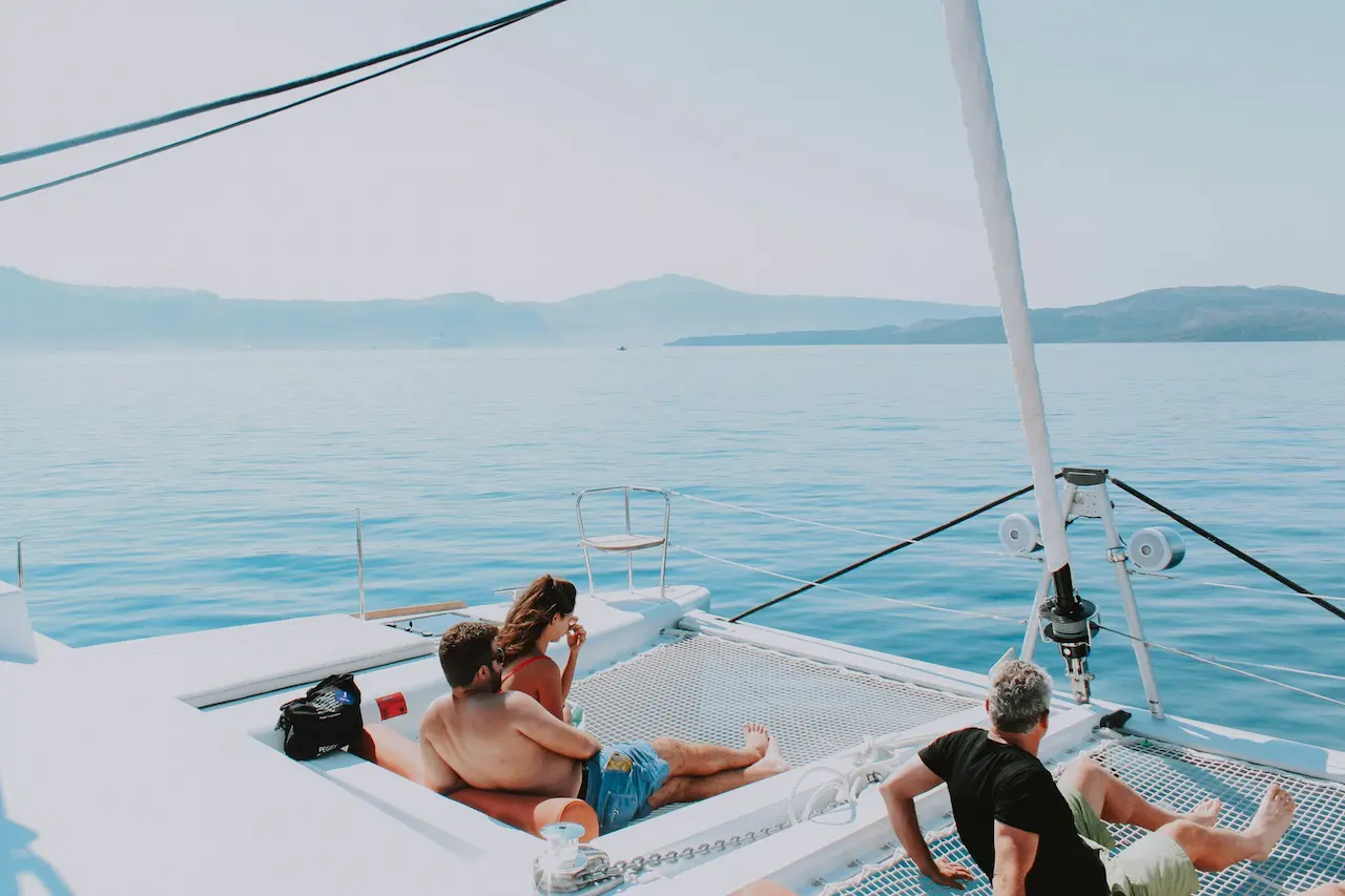 Cruise Surfers Paradise to Tipplers on South Stradbroke Island