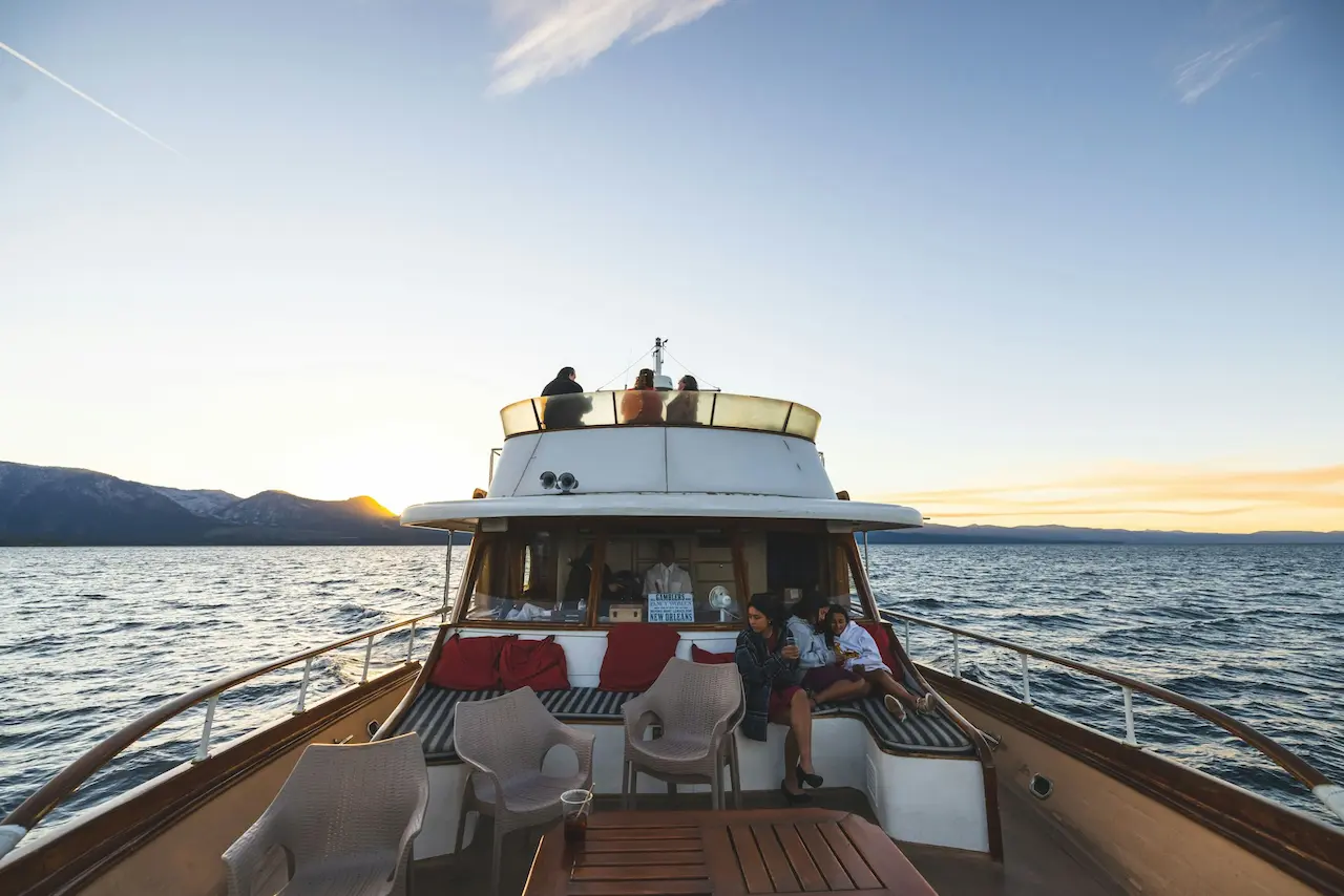 Redcliffe Day Cruise - Hamilton Departure